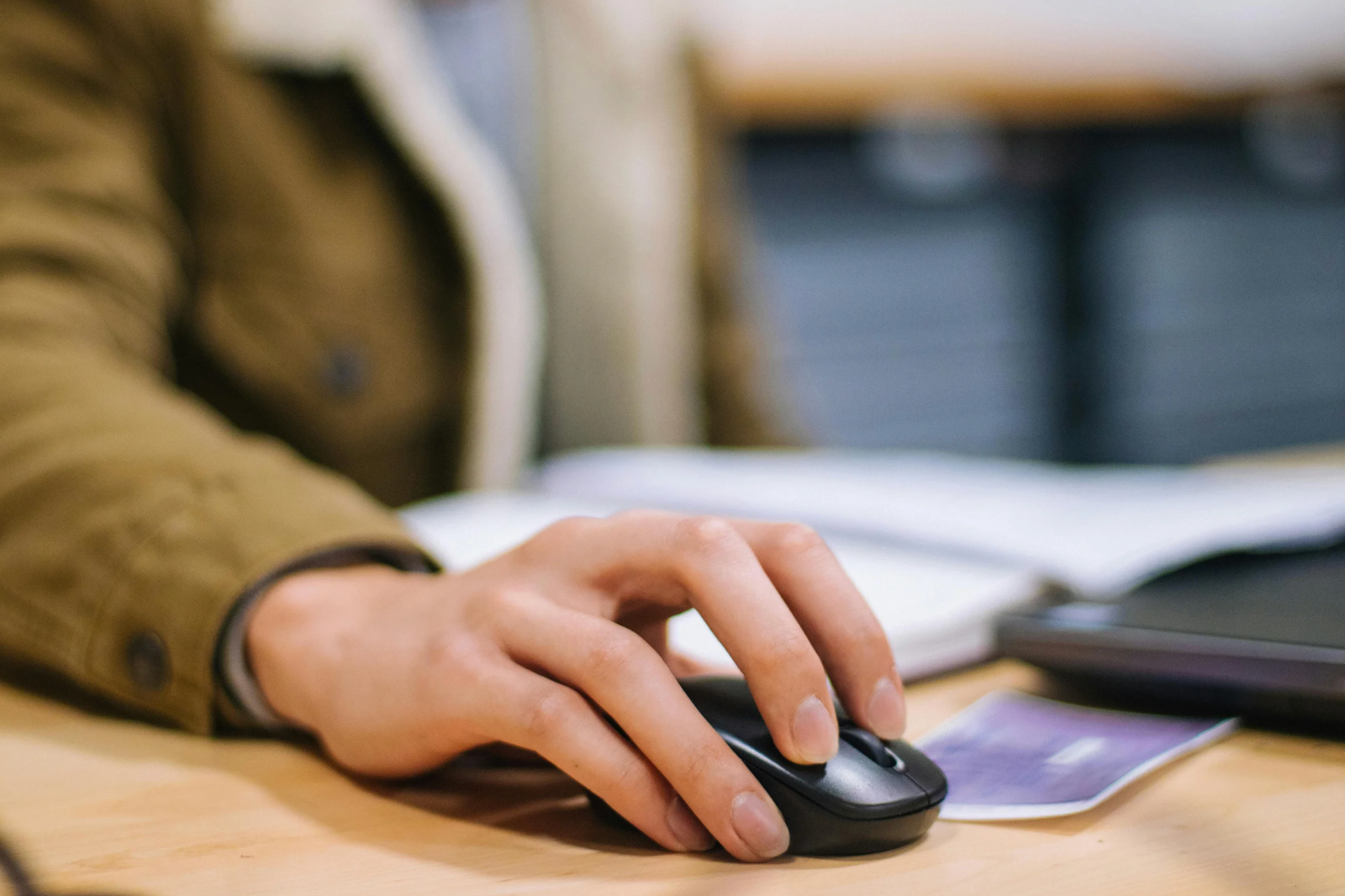 The Psychology Behind Clicks: Why People Buy from Brands They Trust