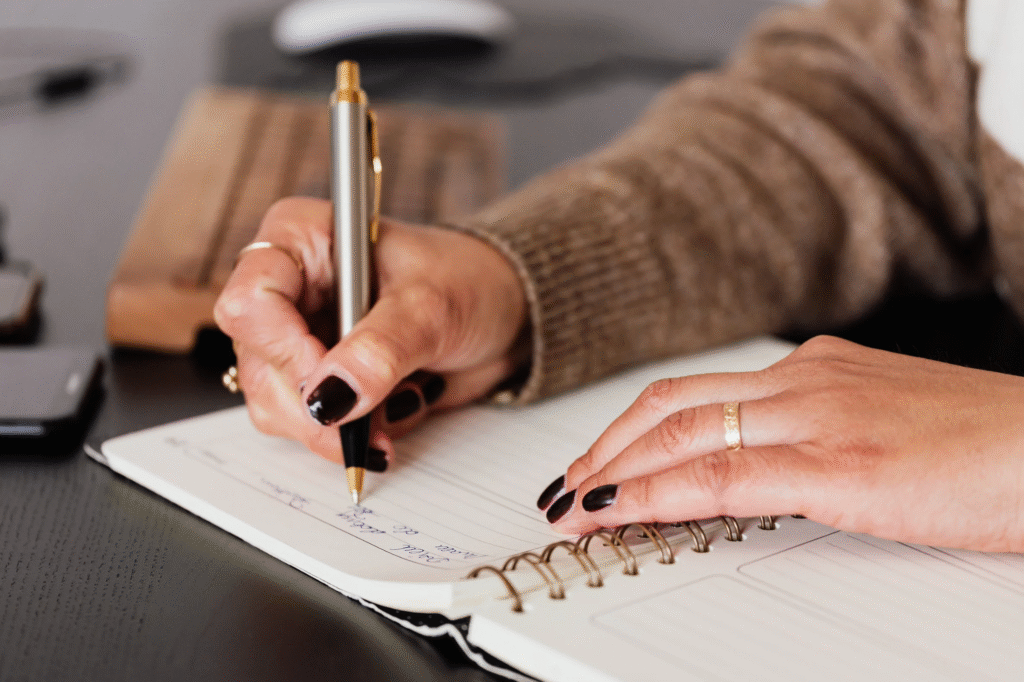 Handwriting that summarizes a clear brand promise