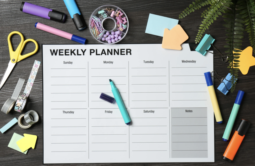 Calendar and workflow diagram symbolizing weekly execution