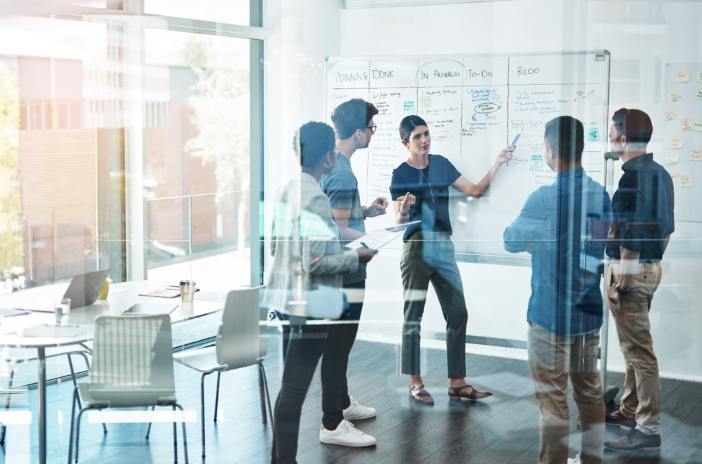 Illustration showing message refresh and audience update